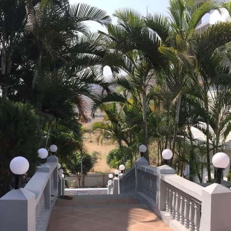 Hotel Complimentary Water Park Igatpuri Esterno foto