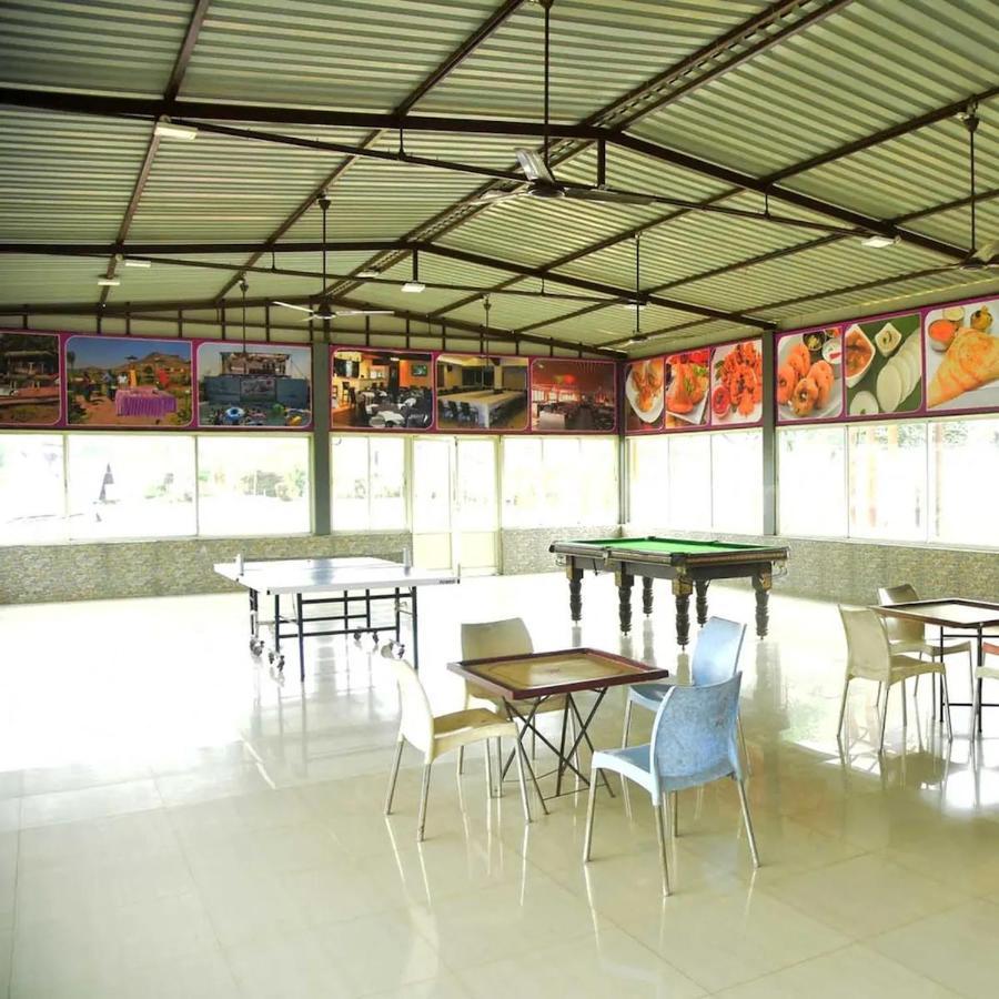 Hotel Complimentary Water Park Igatpuri Esterno foto