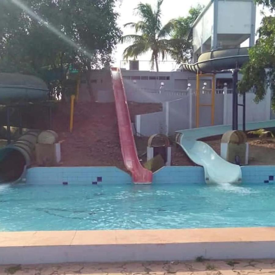Hotel Complimentary Water Park Igatpuri Esterno foto